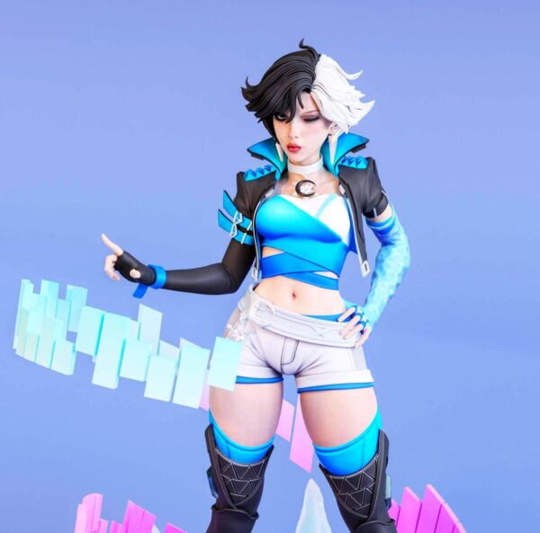 Luna Resin Figure - Unpainted 3D Printed Garage Kit - Fantasy Collectible
